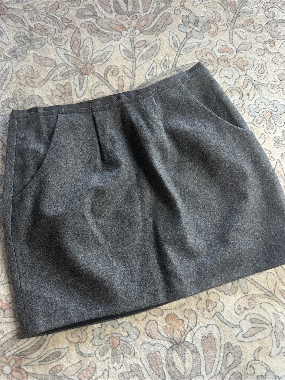 J crew size 4  Classic Women's Gray Wool Blend Skirt